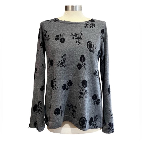 Ann Taylor LOFT black and grey floral Sweater flare sleeves size Small - Picture 2 of 7